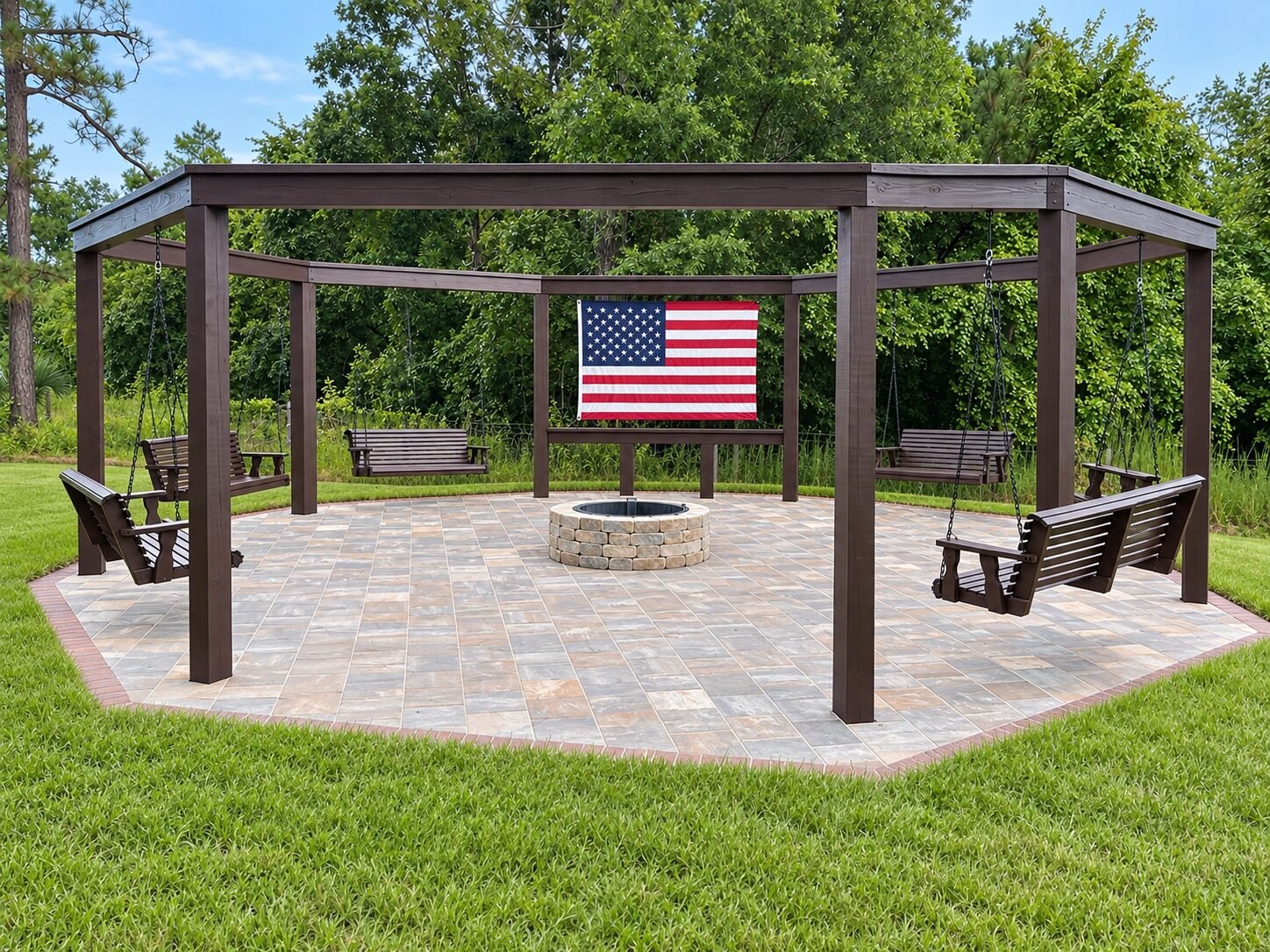 Patio de adoquines con gazebo, columpios de porche y zona de fogata, instalado por Cavisa Solutions